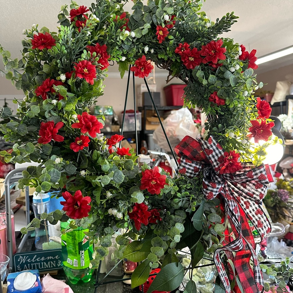22” wreath Valentines